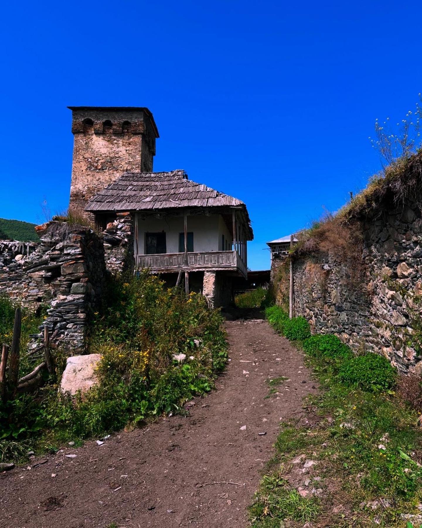 Panorama Guesthouse Mata C. Adishi 外观 照片