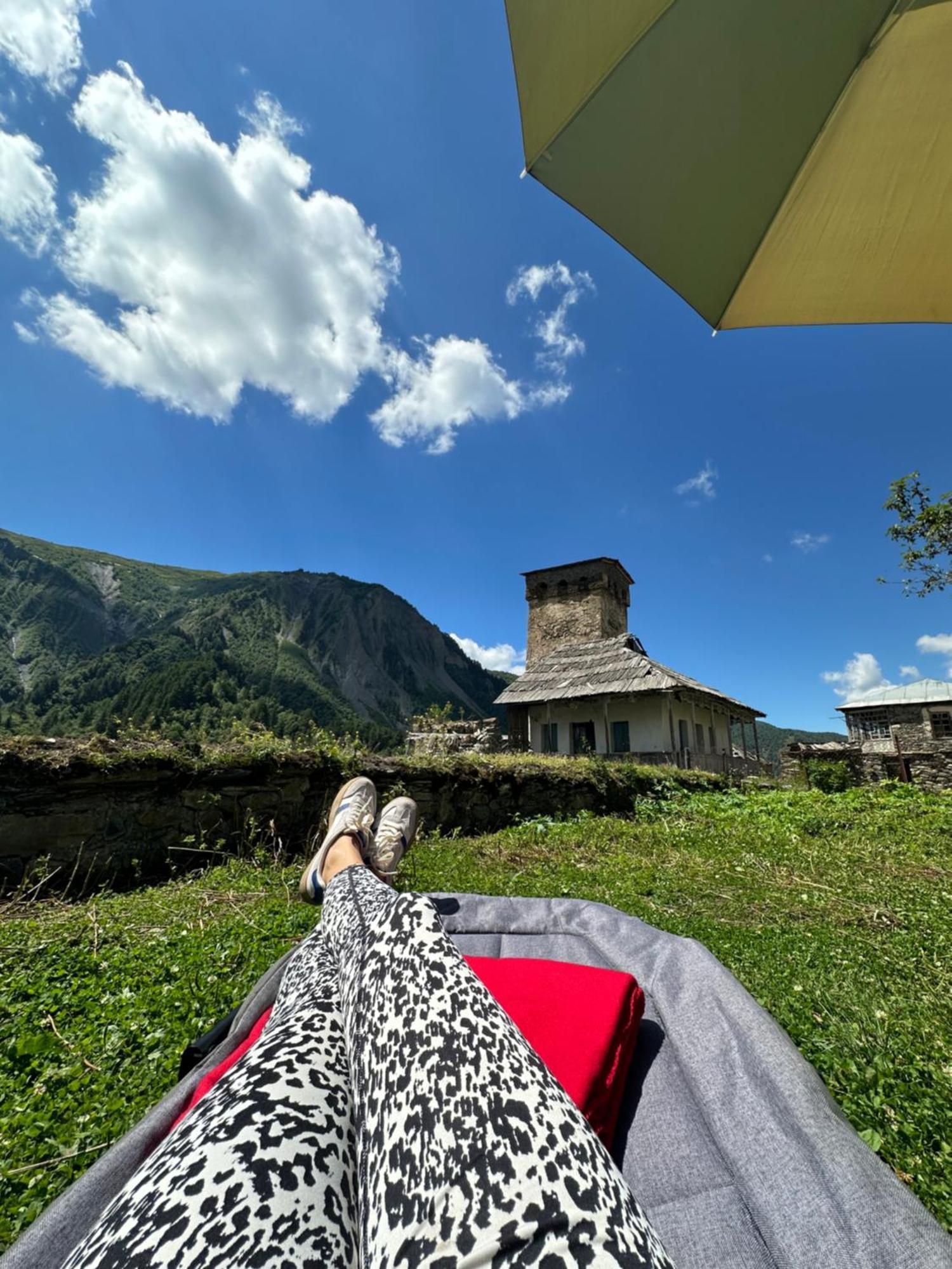 Panorama Guesthouse Mata C. Adishi 外观 照片