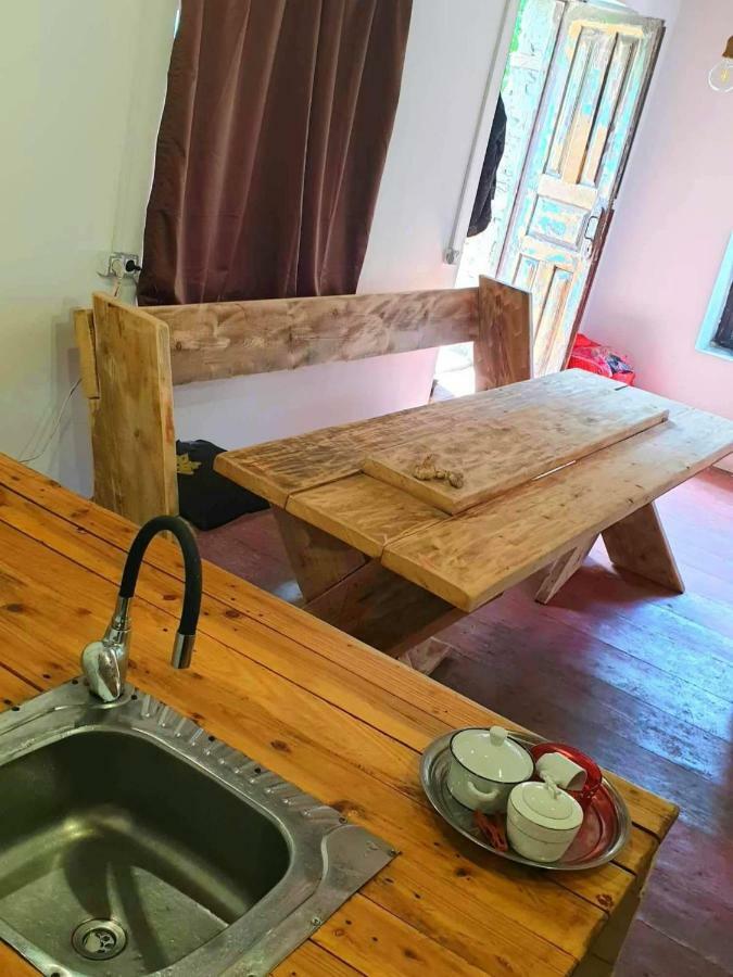 Panorama Guesthouse Mata C. Adishi 外观 照片